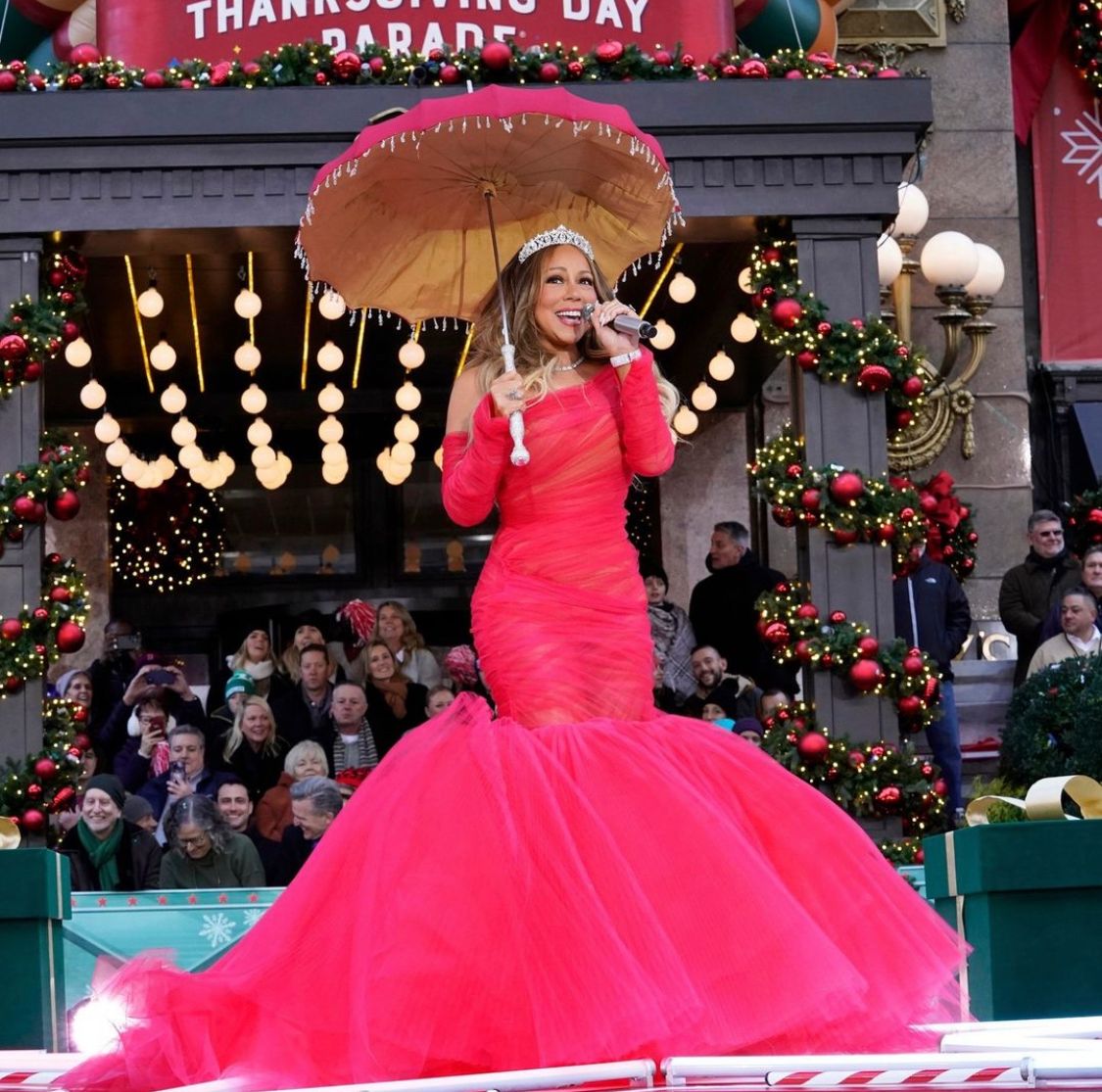 Mariah Carey announces ‘Christmas Tour’