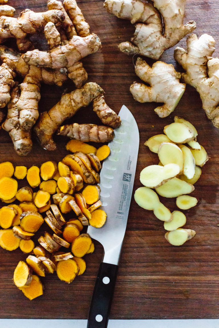 What’s the difference between ginger and turmeric?