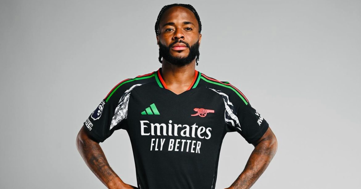 Raheem Sterling to wear number 30 for Arsenal